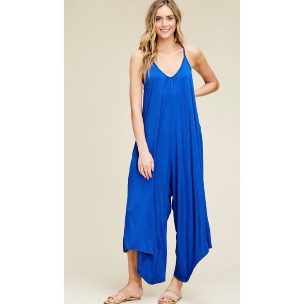 Loose fit Jumpsuit with Pockets - Picture 2 of 4